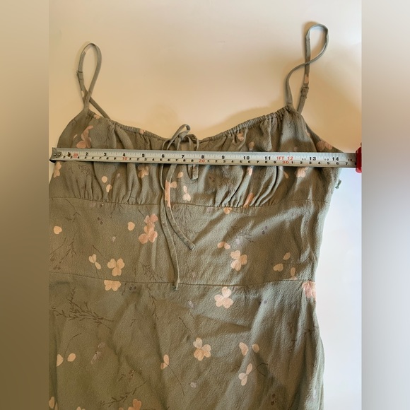 Wilfred
Bellow Mini Dress the color is a gorgeous muted green and pale pink SZ 8 - Picture 13 of 15